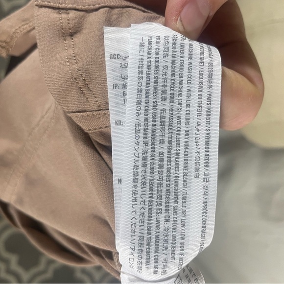 Hollister Must-Have Collection, Baby Tee Tan Size M - Picture 5 of 5